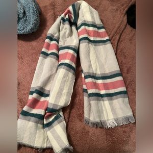 Maurice’s blanket scarf - reversible
